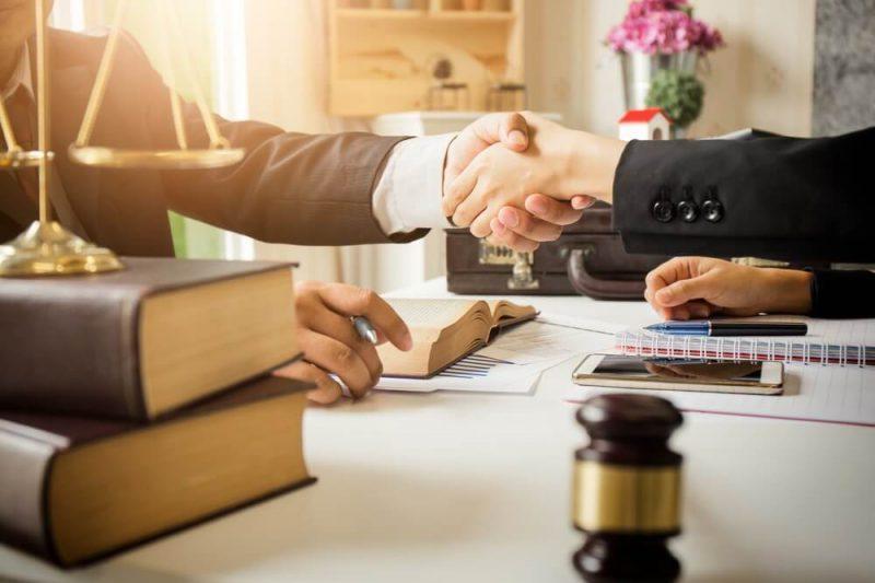Pekerjaan Yang Bisa Diambil Lulusan Hukum