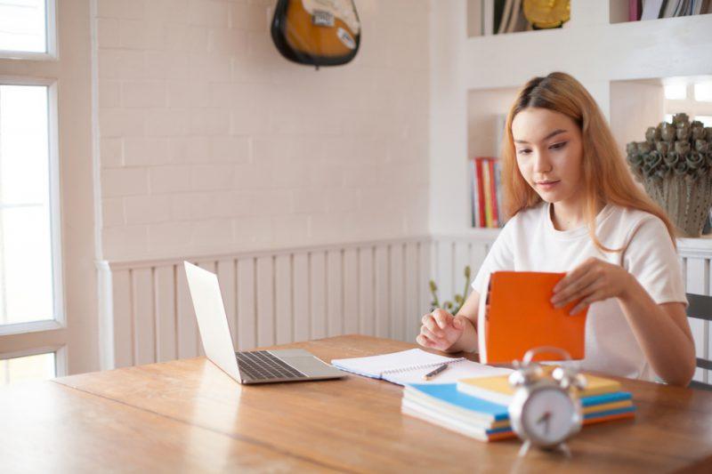 Tips Tetap Semangat Kerja Setelah Liburan
